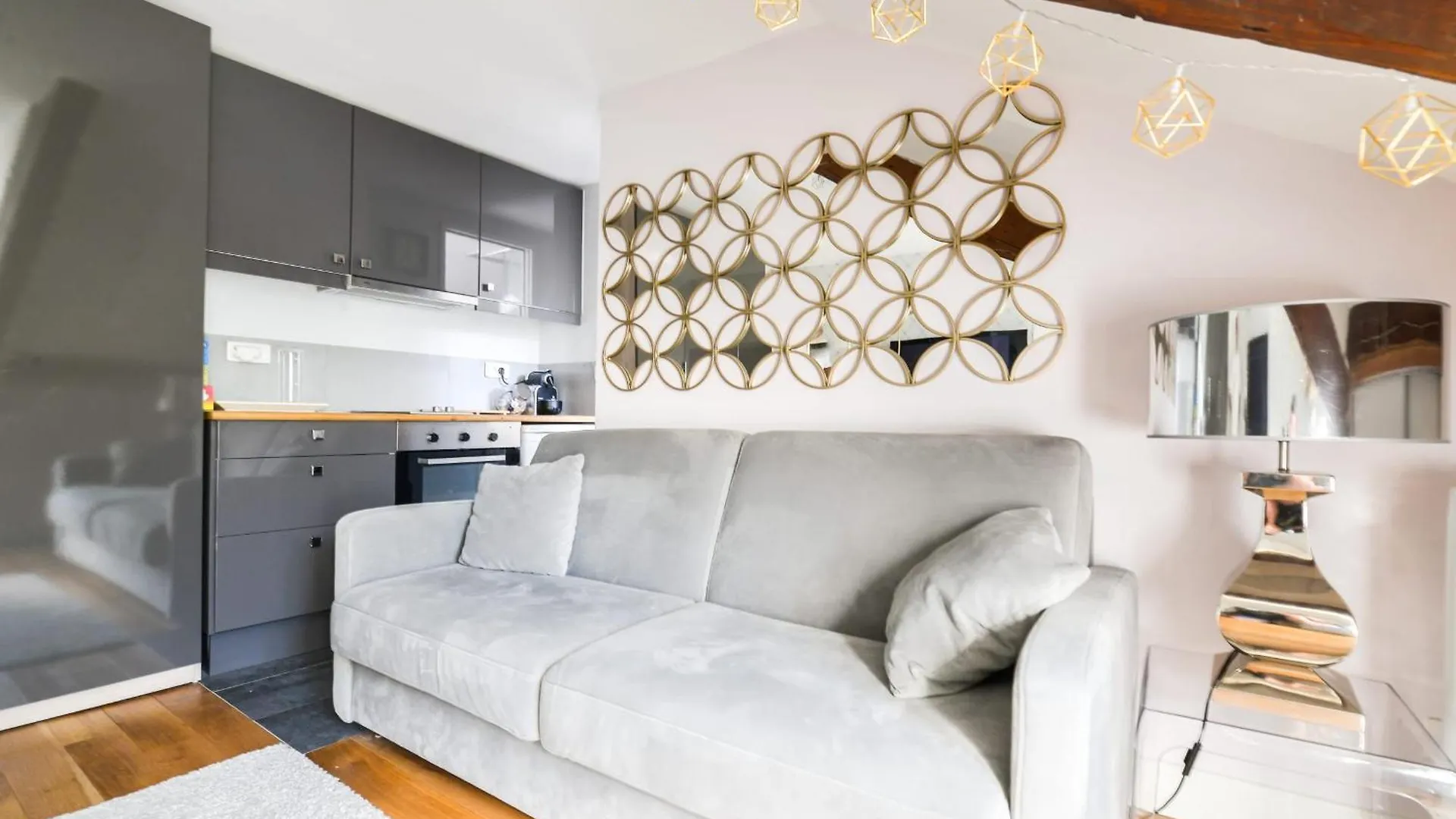 Appartement Studio Of 27 M2 Close To The Luxembourg Garden Parijs